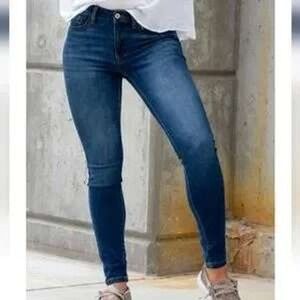 Kancan Jeans Women's Size 26 Skinny Estilo Stretch Blue Medium Wash